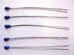 Thermometrics_Epoxy-Coated_NTC_Chip_Thermistors_Type_NDL